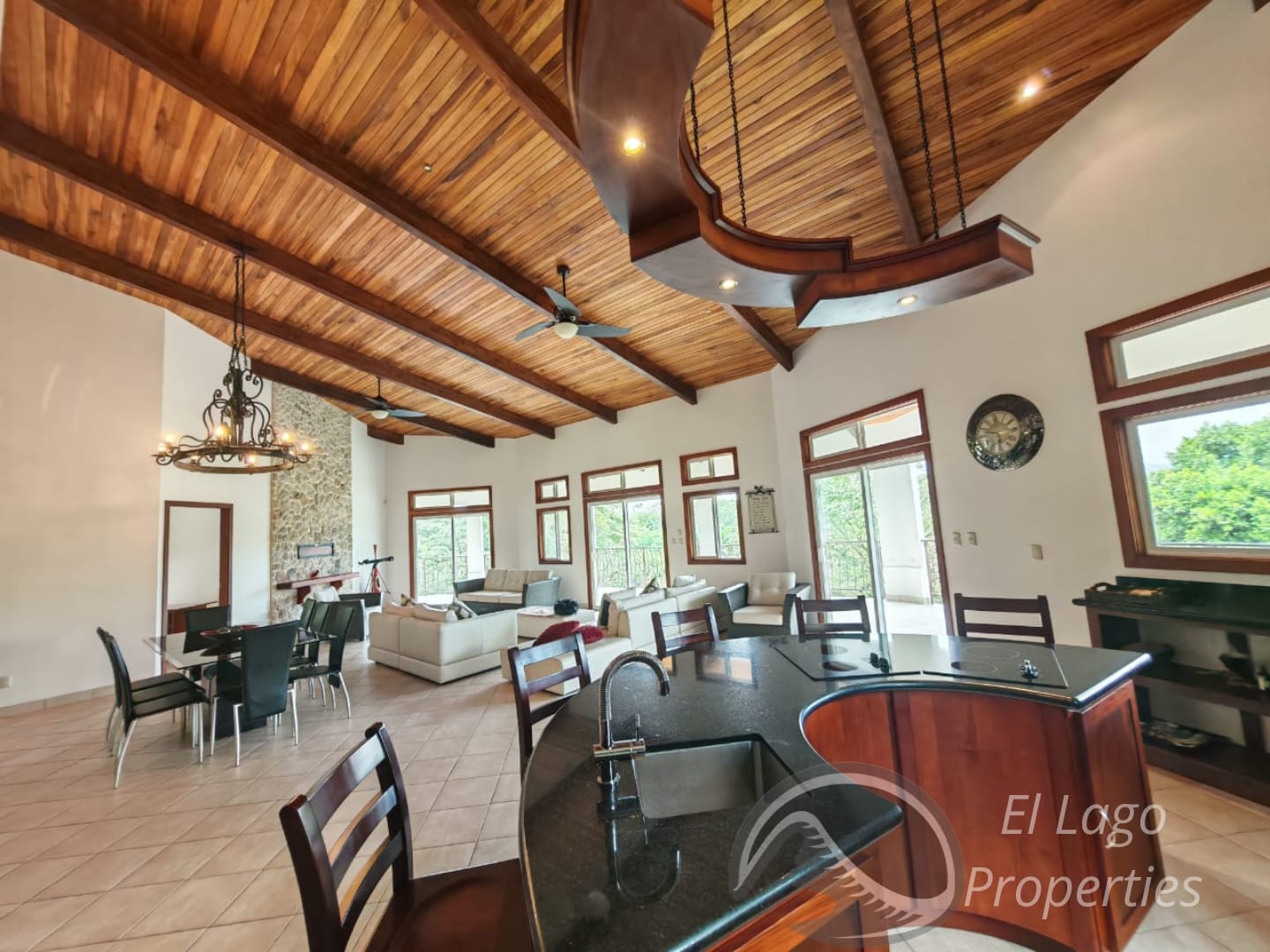 Luxurious Home 4 BD 4 BA With Amazing Lake Views In Nuevo Arenal  photo 10