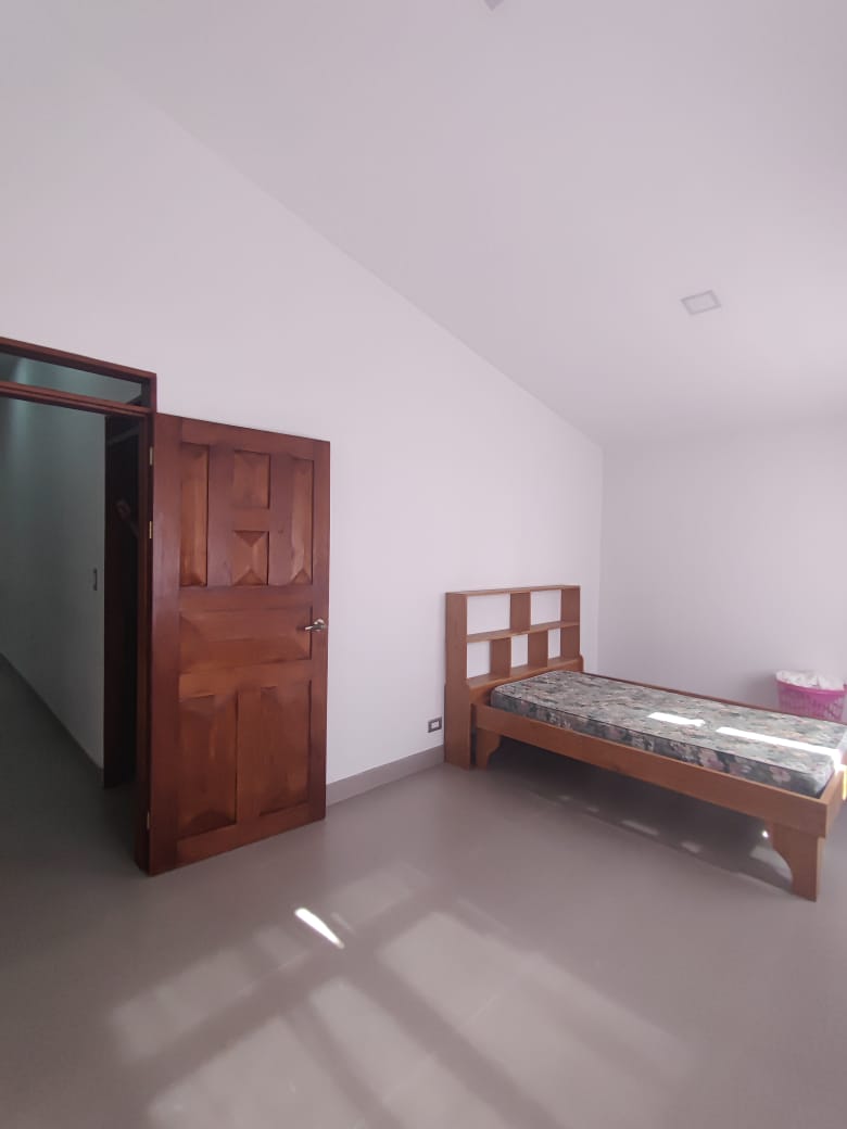 Lovely 3BD, 2BA Lake & Volcano View Home Walking Distance to Everything photo 12