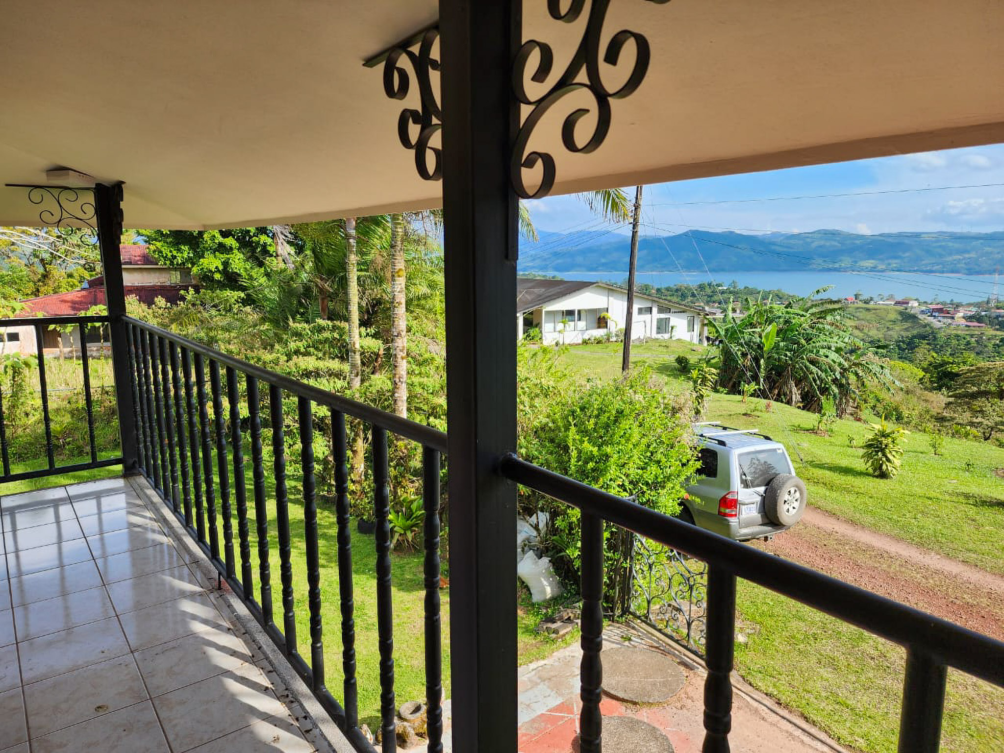 Lake view Residence 6 BD/5BA with Commercial Opportunity photo 20