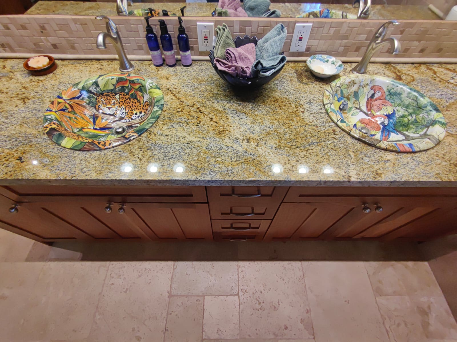 Luxury, Lake & Volcano View, 2BD/3BA Home in Gated Commuinty+1BD/1BA Apt photo 23