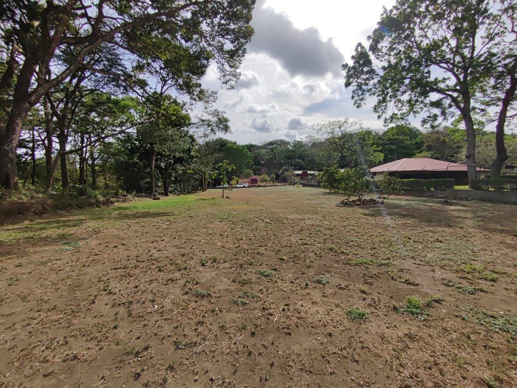 Opportunity!! Ready to build!! 2,070 m2 (0.51 acre) Lot in Tilarán photo 6