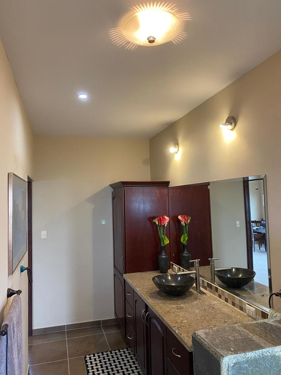 Furnished Loft Home with Jacuzzi and Panoramic Lake & Volcano Views photo 16