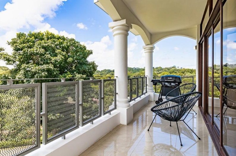 Elegant Furnished Home with Pool and Rancho Near the Beach  photo 12