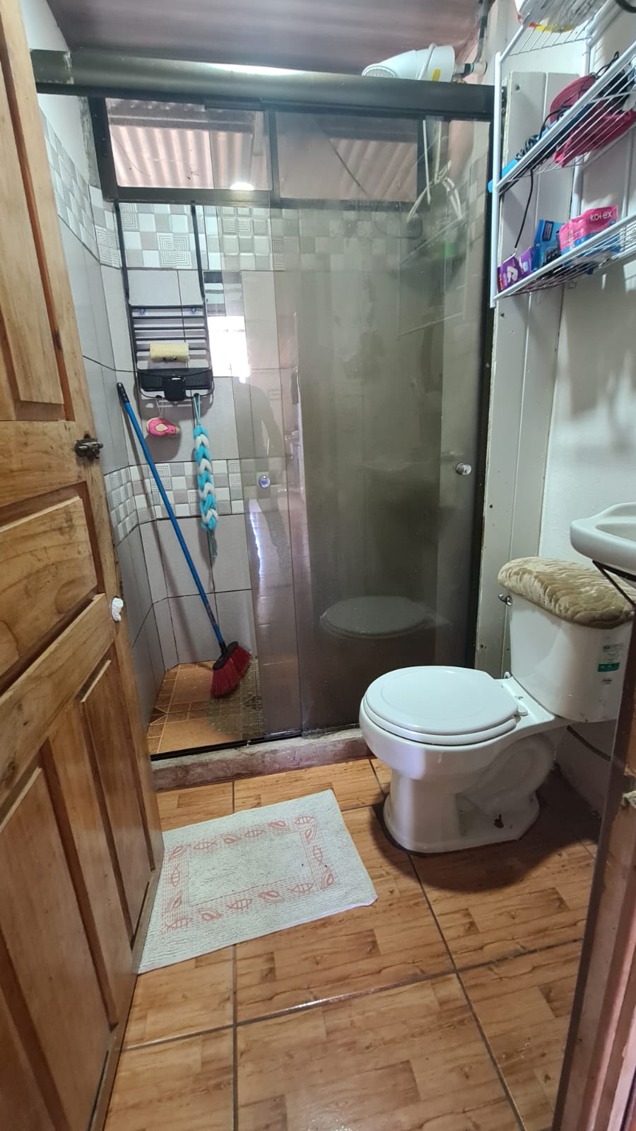 Modest, 4 Bedroom 2 Bathroom house Lake View in Nuevo Arenal photo 16