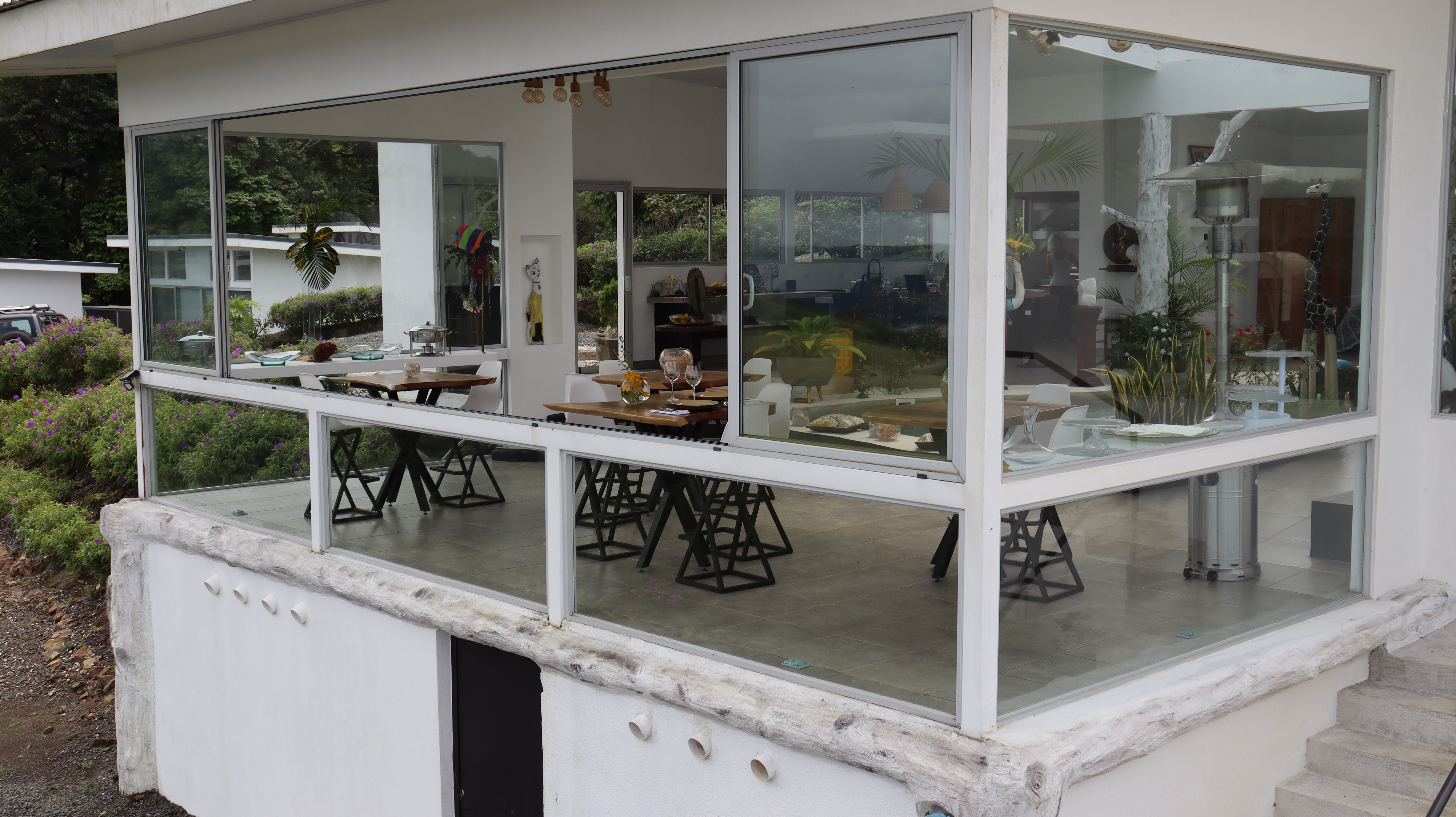 Luxurious Residential Complex with Income Potential in Tronadora photo 13