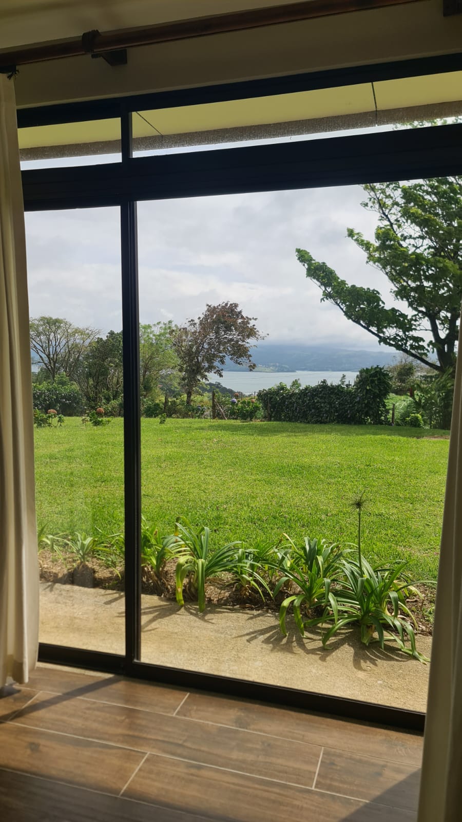  Beautiful 3 Bedroom 2 Bathroom Furnished Home in El Aguacate photo 22