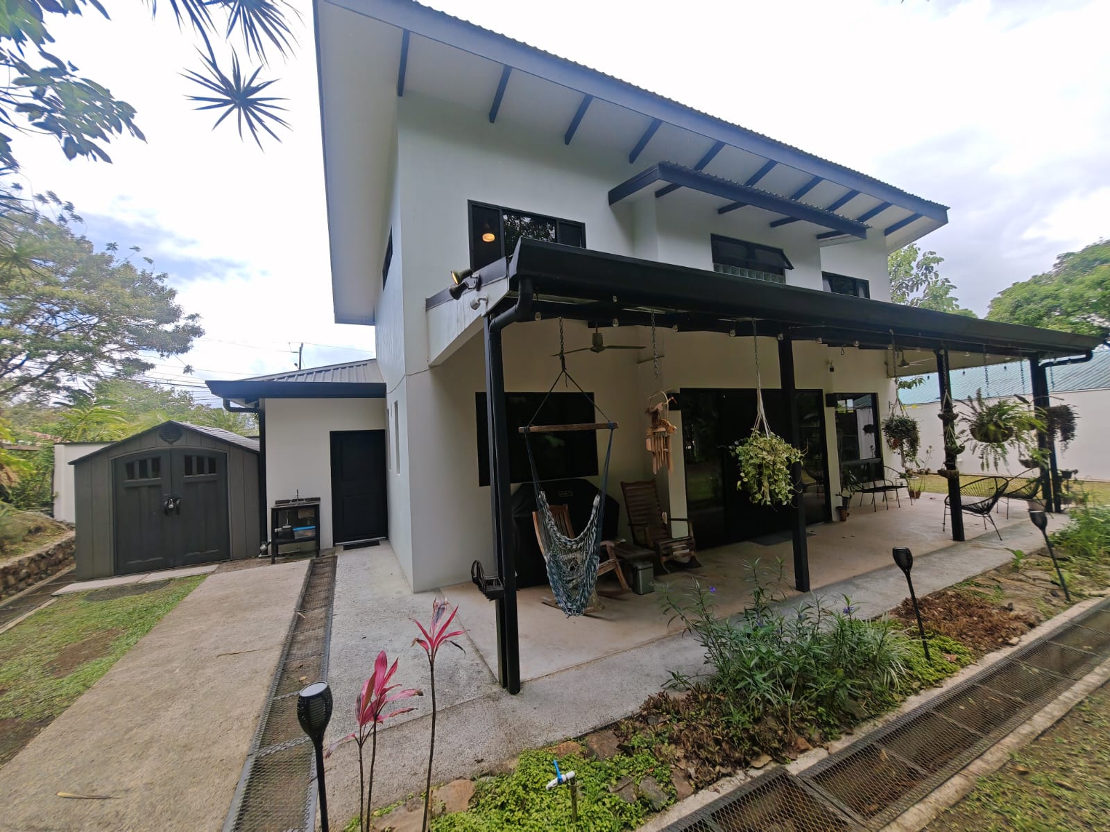 Spacious & Stylish Home 3BD 2BA + Apartment, Fully Furnished In Tronadora photo 42