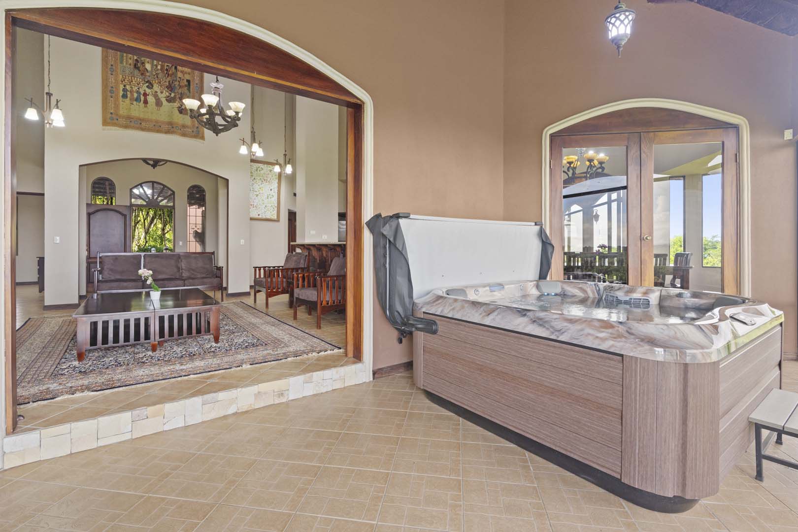 Luxury Home w/ Stunning Mountain Views on a 10,000 m² Estate photo 27