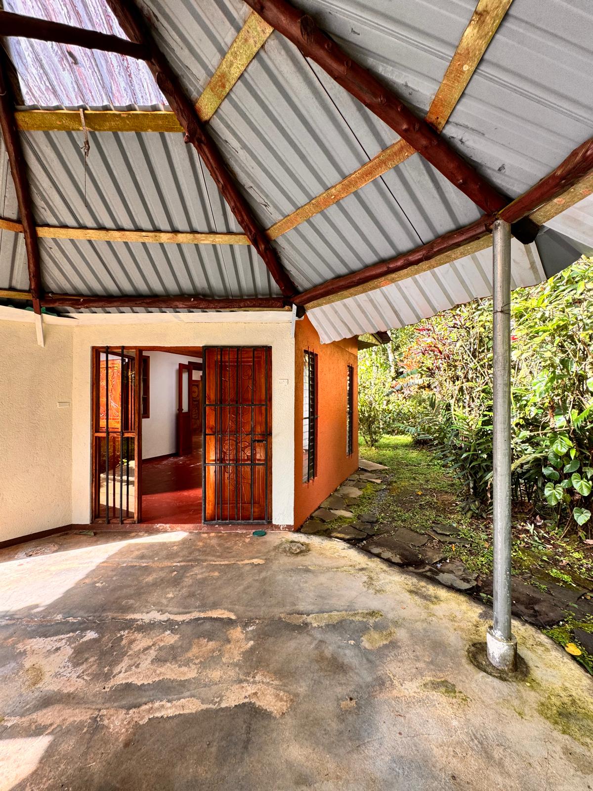 Charming 3 Bedroom 2 Bathroom Home in Nuevo Arenal photo 18