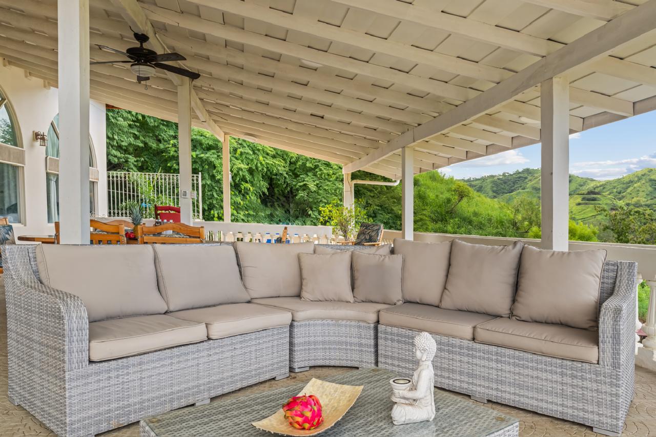 Luxury 19-Bedroom Property with Pools, Gardens & Stunning Ocean Views  photo 64