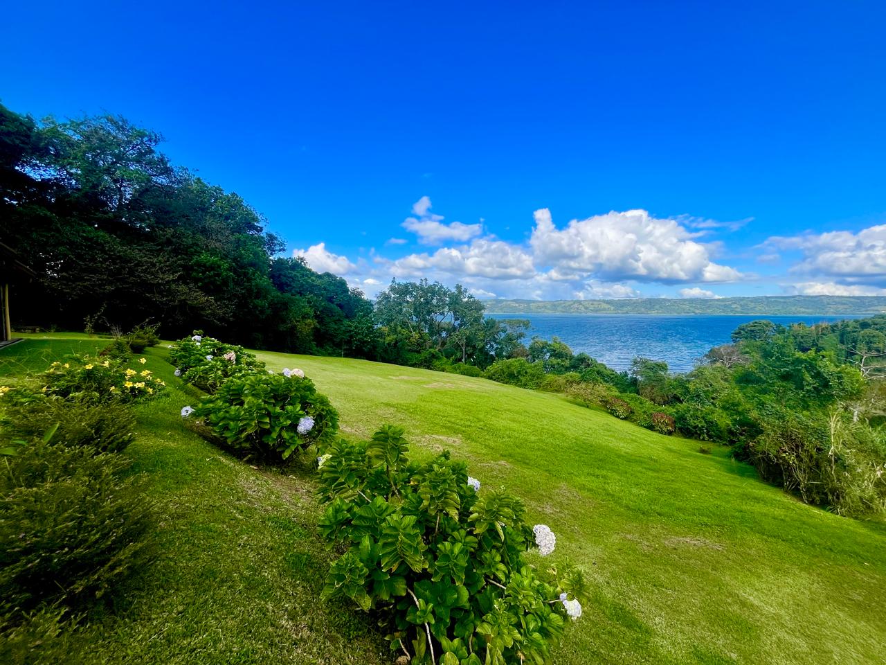 Beautiful Lake & Volcano View Home in Gated Community – Fully Furnished  photo 47