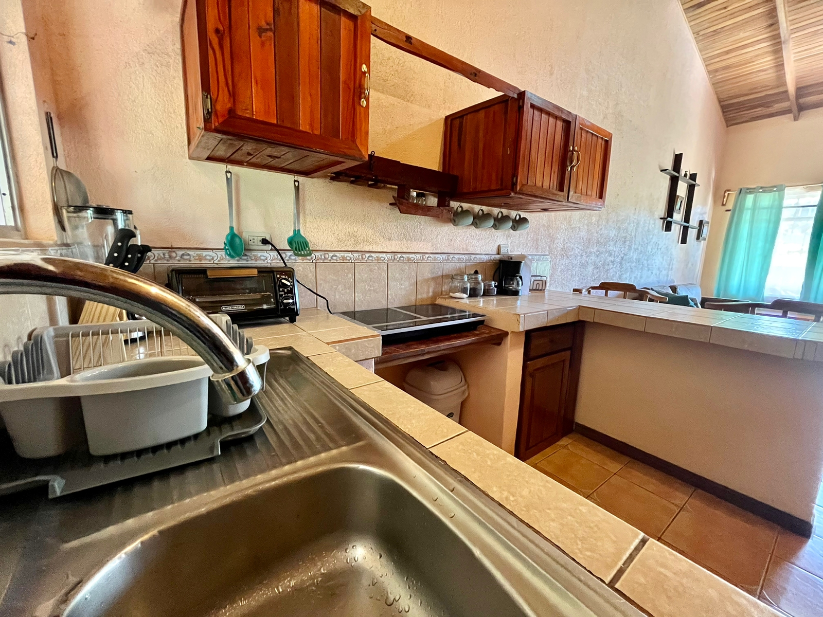 Cozy, 2BD/1BA House walking Distance to Downtown Nuevo Arenal photo 6