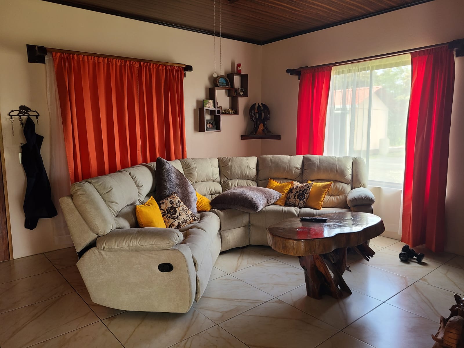 Spacious Property with Warehouses and Workshop in Mata de Caña photo 7