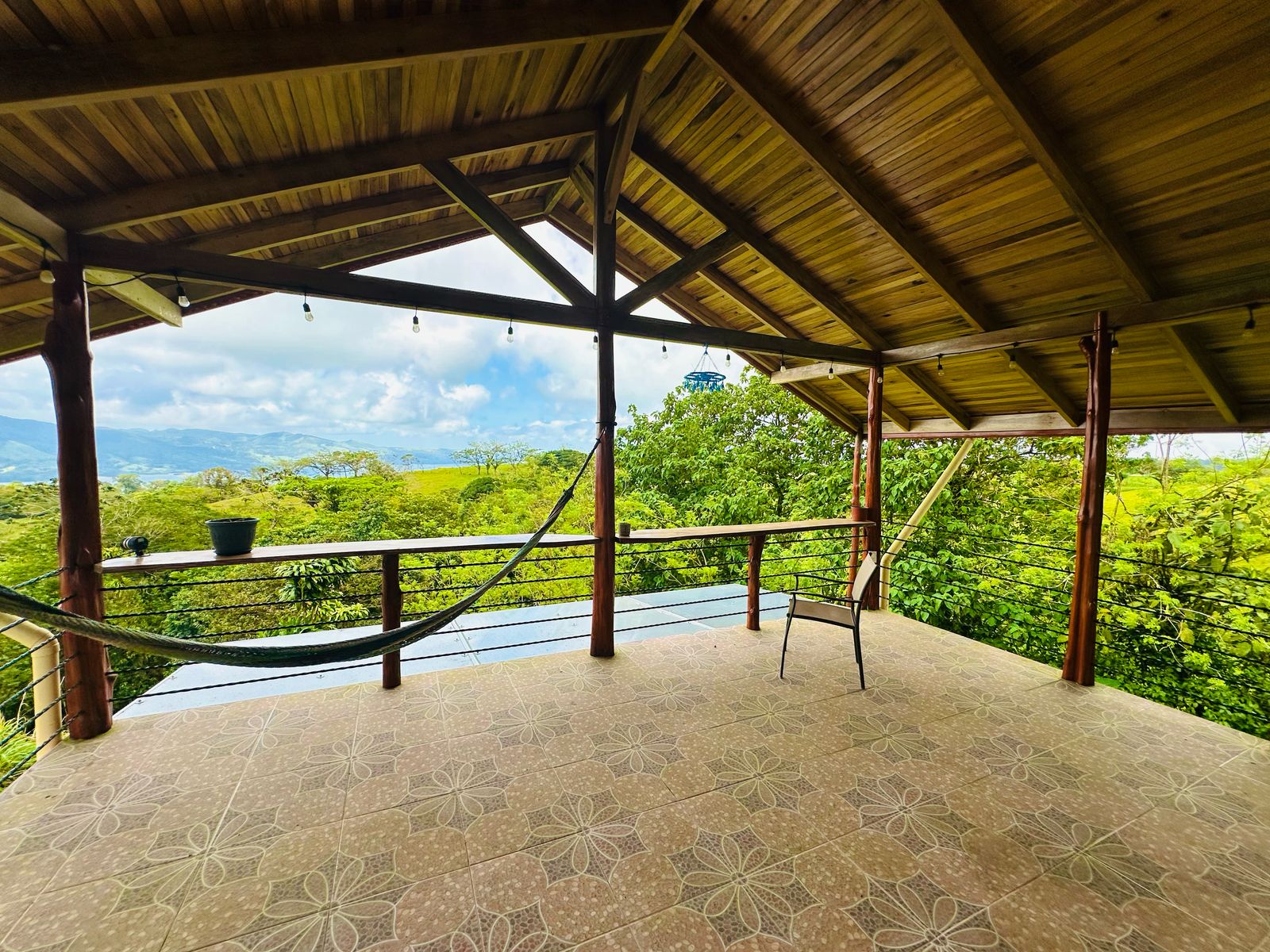 Newly 1 Bedroom 2 Bathroom Home with Lake and Volcano View  photo 19