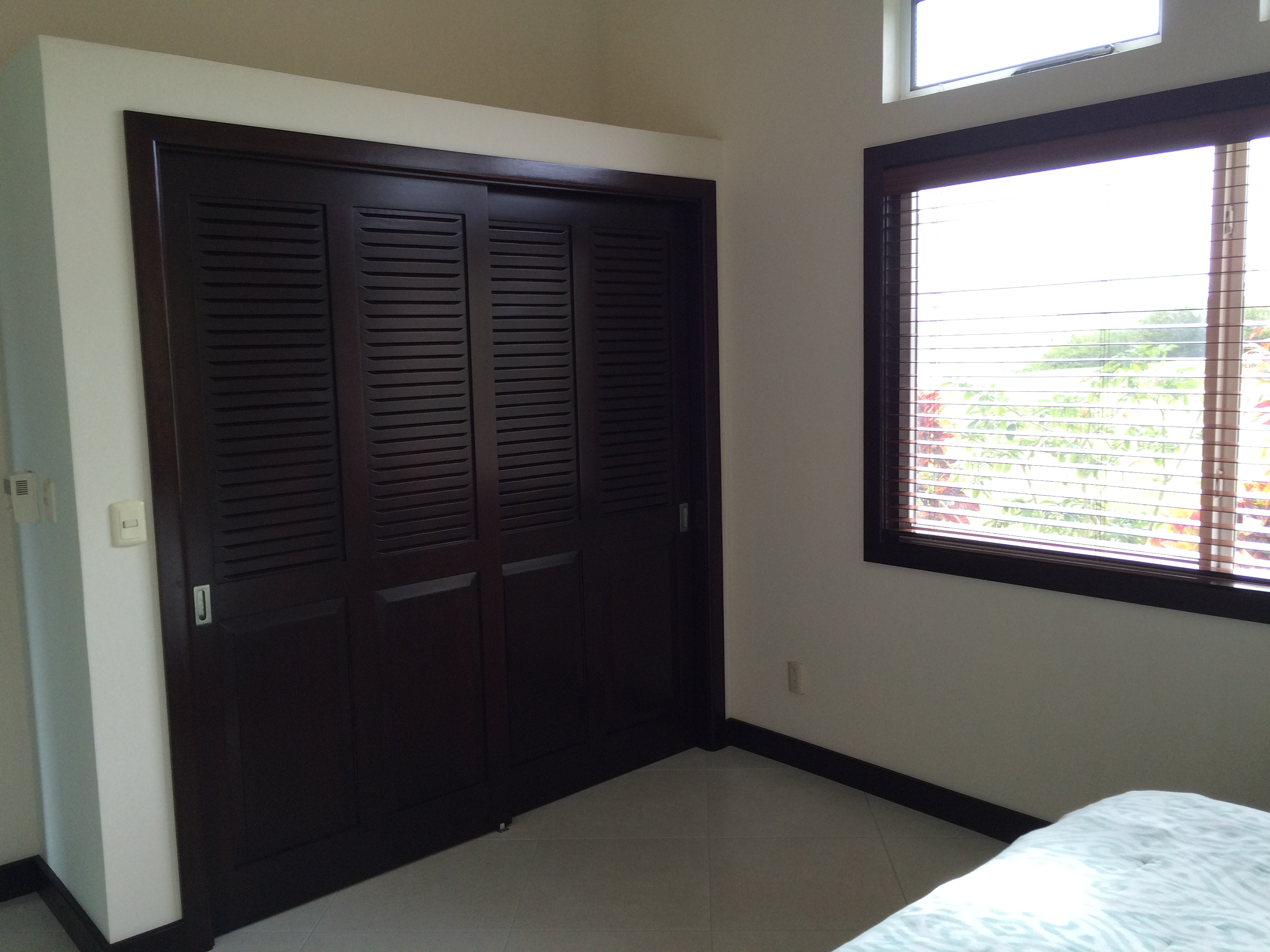 Stunning 374 m² 3BD 3BA Home with Expansive Lake and Volcano Views photo 20