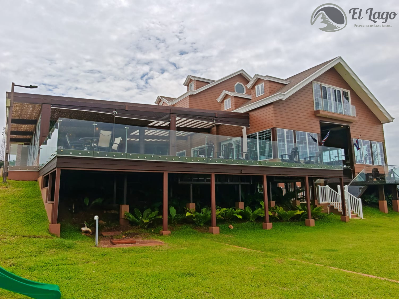 Luxury Estate w/ 8 BD, 9 BA, Private Forest, and Development Potential photo 7