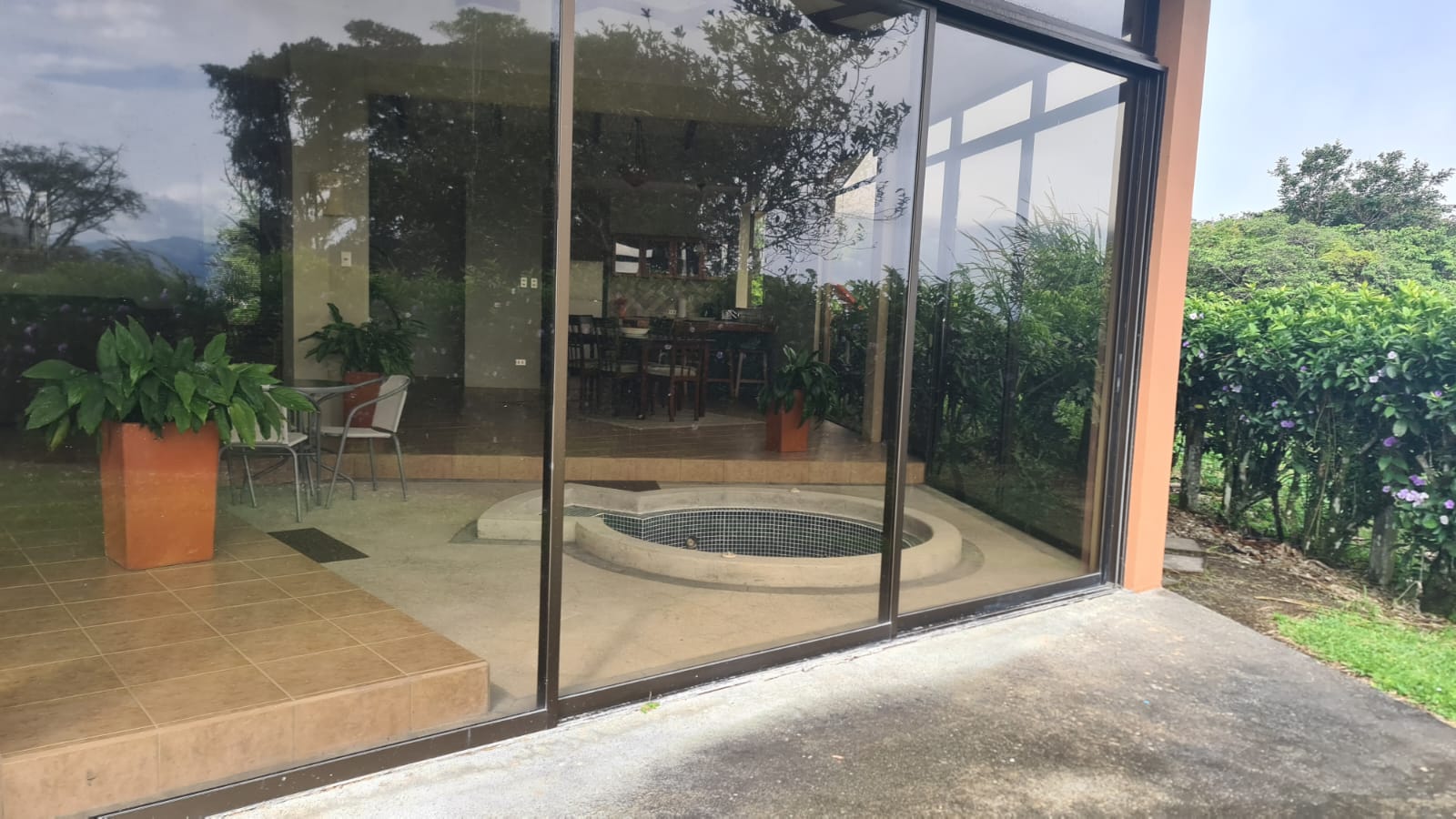 Beautiful 3 Bedroom, 2 Bathroom Furnished Home in El Aguacate photo 11