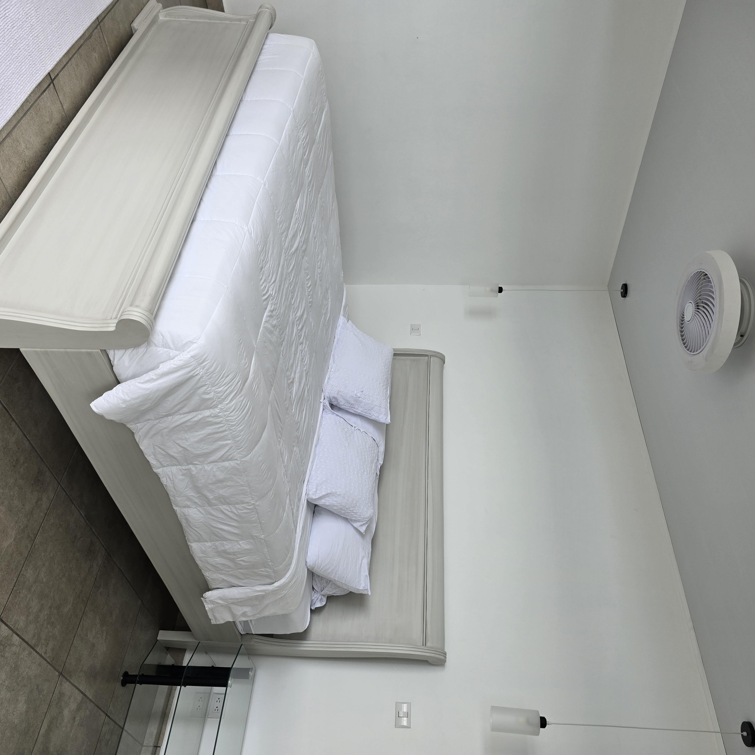 Luxurious Residential Complex with Income Potential in Tronadora photo 16