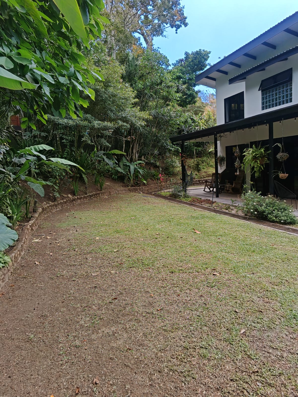 Spacious & Stylish Home 3BD 2BA + Apartment, Fully Furnished In Tronadora photo 41