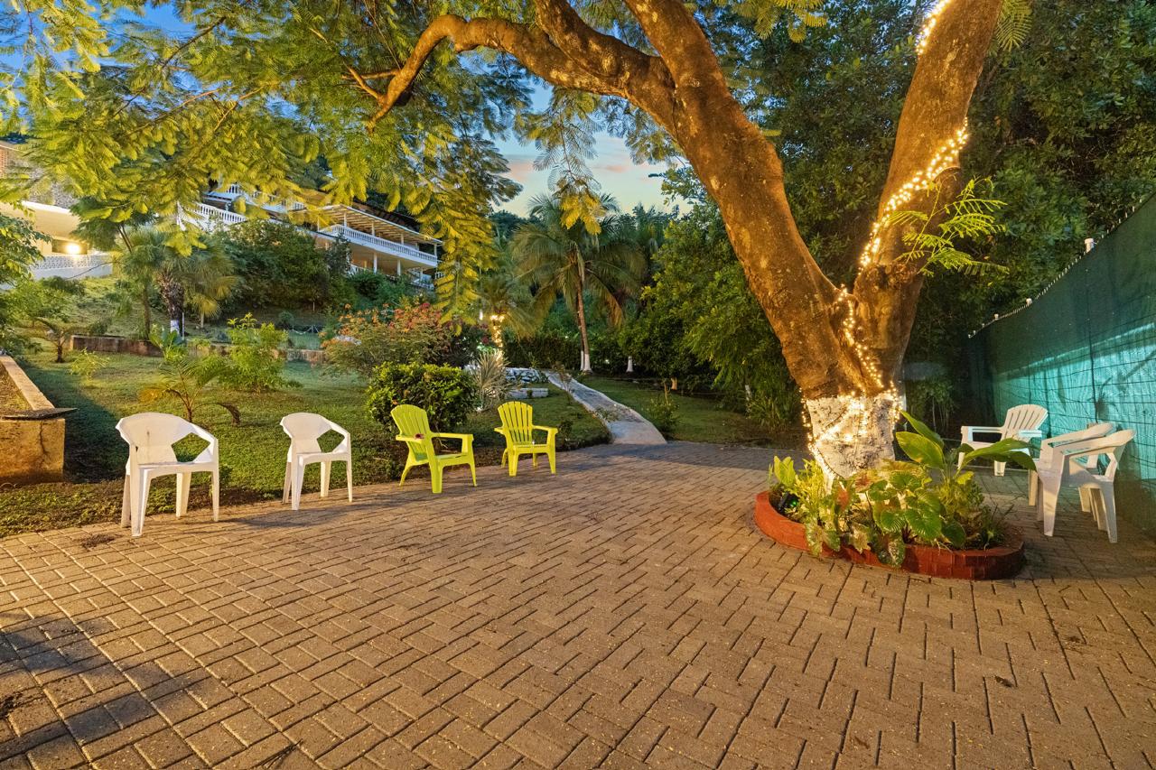 Luxury 19-Bedroom Property with Pools, Gardens & Stunning Ocean Views  photo 66