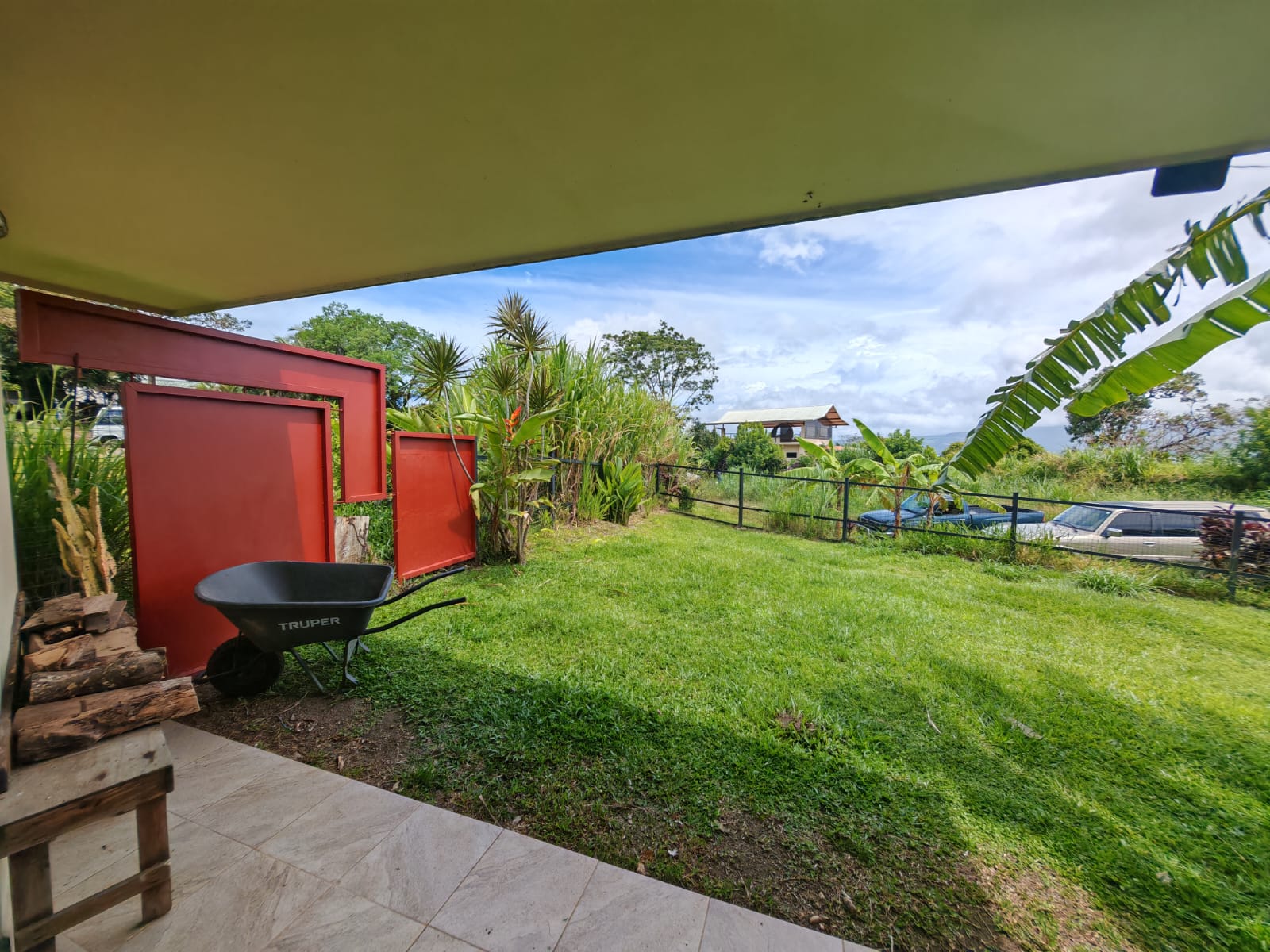 Charming 2BR Home + 1BR Casita on 1,000 m² Lot with Volcano & Lake Views photo 36