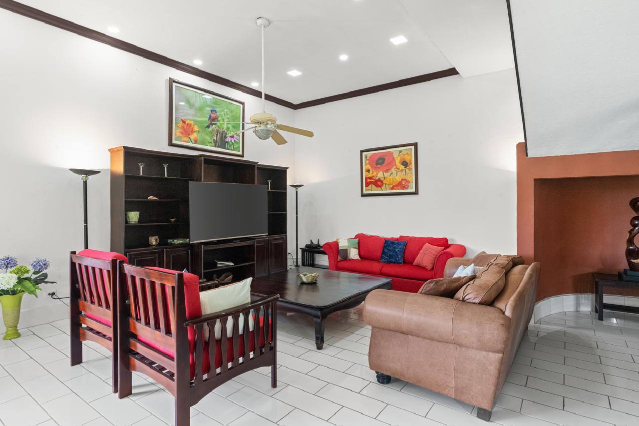 Luxury 19-Bedroom Property with Pools, Gardens & Stunning Ocean Views  photo 7