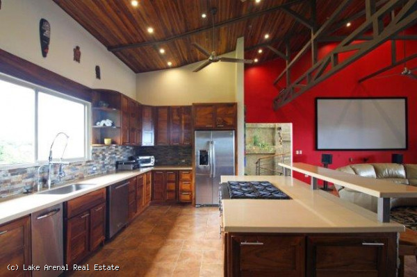 Modern Bali-Style Home, 8 BD, 5 BA 3,70 Acre In Nuevo Arenal photo 16