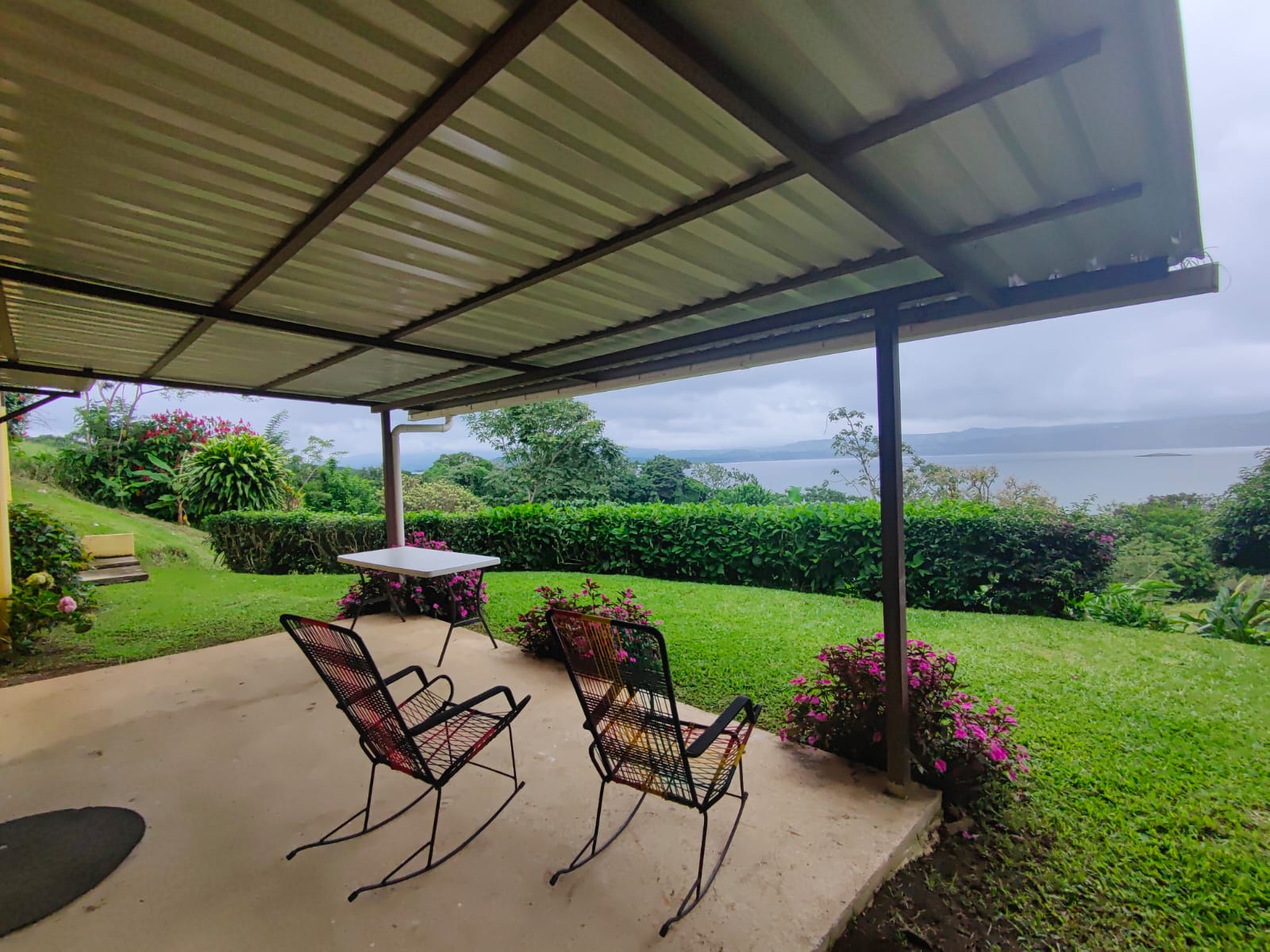 Sprawling, 2 BD/2 BA Home+Office+Apt+Stables+Green House in Tronadora photo 7