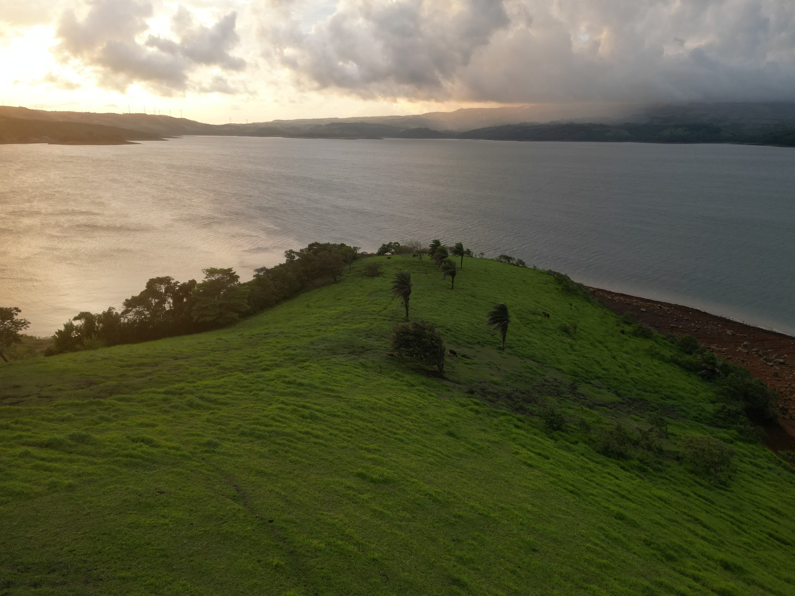 Luxury 7.41 Acre Estate 13 BD 10 BA w/ beautiful views of Lake Arenal & the Volcano  photo 69
