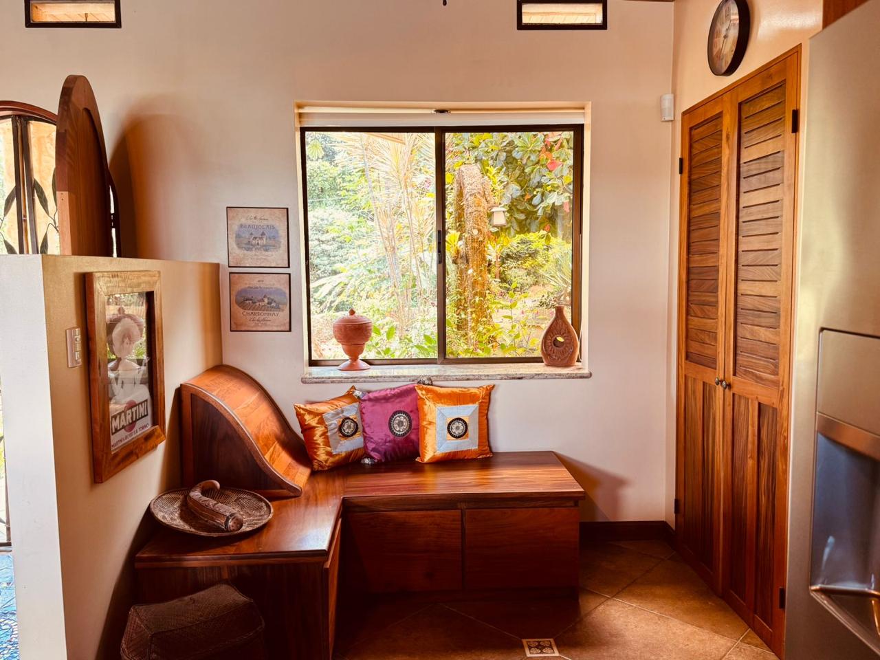 Lake & Volcano View Estate with Pool, Jacuzzi & Apt In El Aguacate photo 9