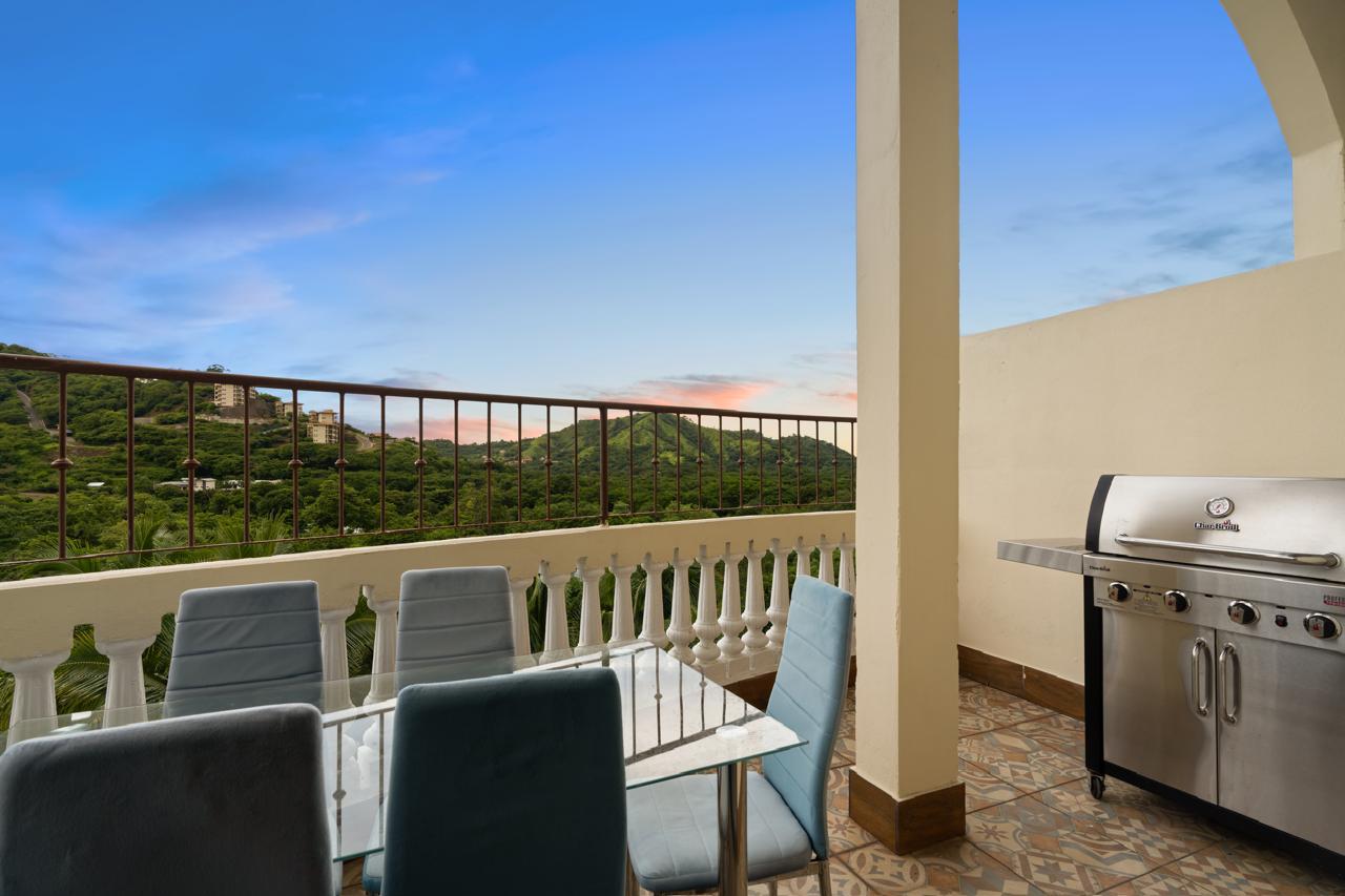 Luxury 19-Bedroom Property with Pools, Gardens & Stunning Ocean Views  photo 51