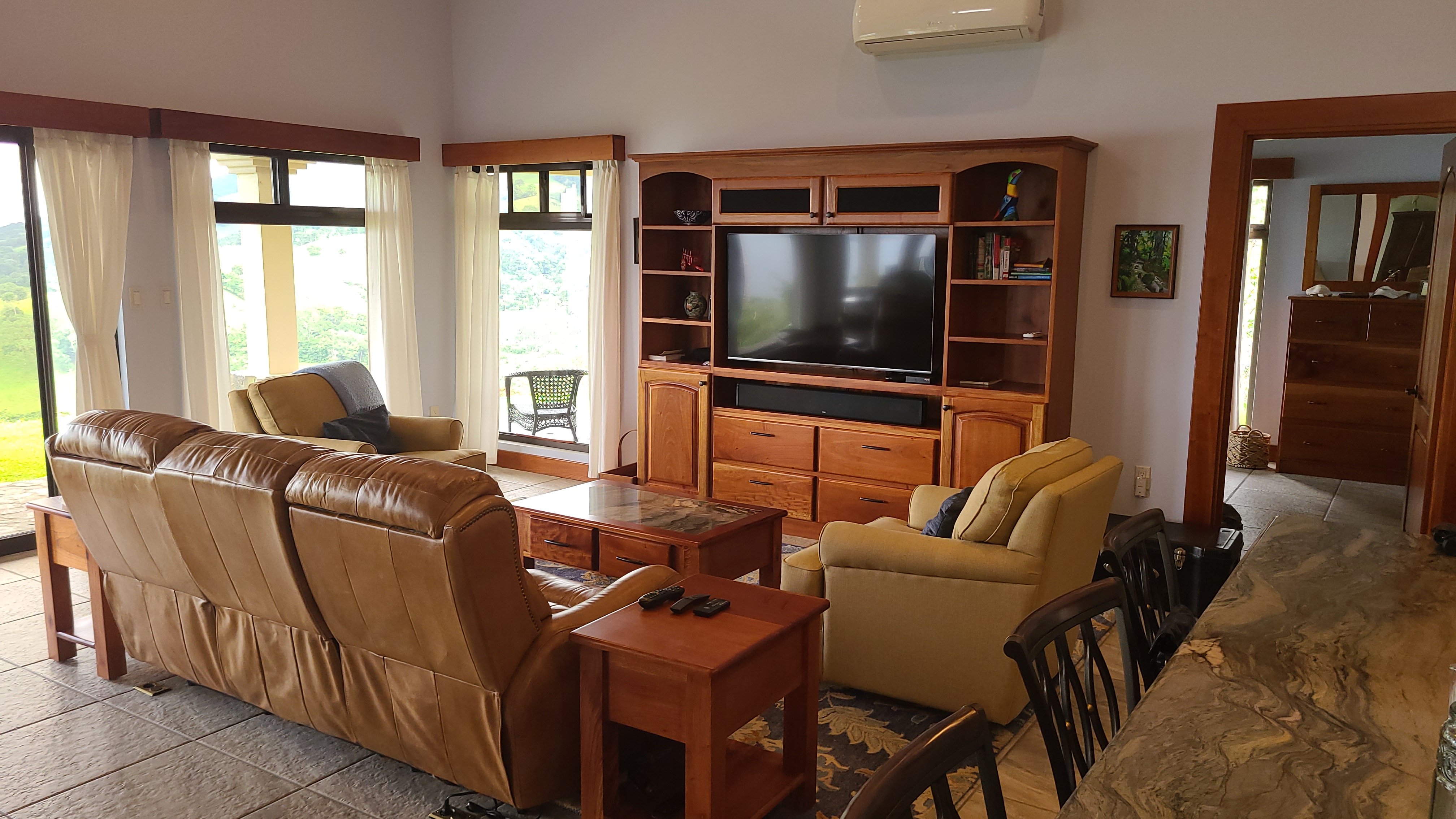 Stunning Home 3BD 2BA with Lake & Volcano Views, and Expansion Potential photo 8