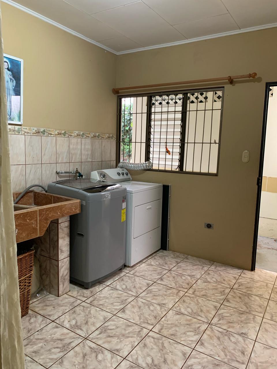 Cozy 3-Bedroom 2- Bathroom House on Spacious Land in Tilaran  photo 7