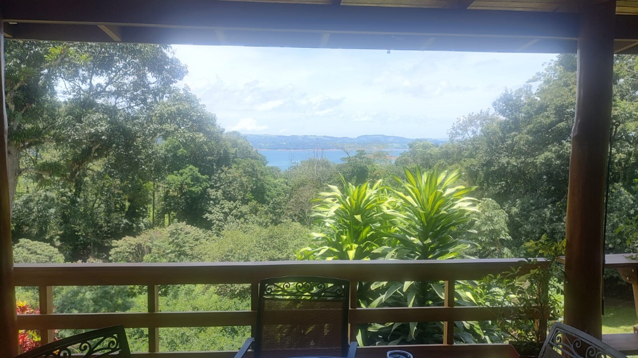 Stunning 2-bedroom, 2-bathroom home with Pool and Lake Arenal Views photo 6