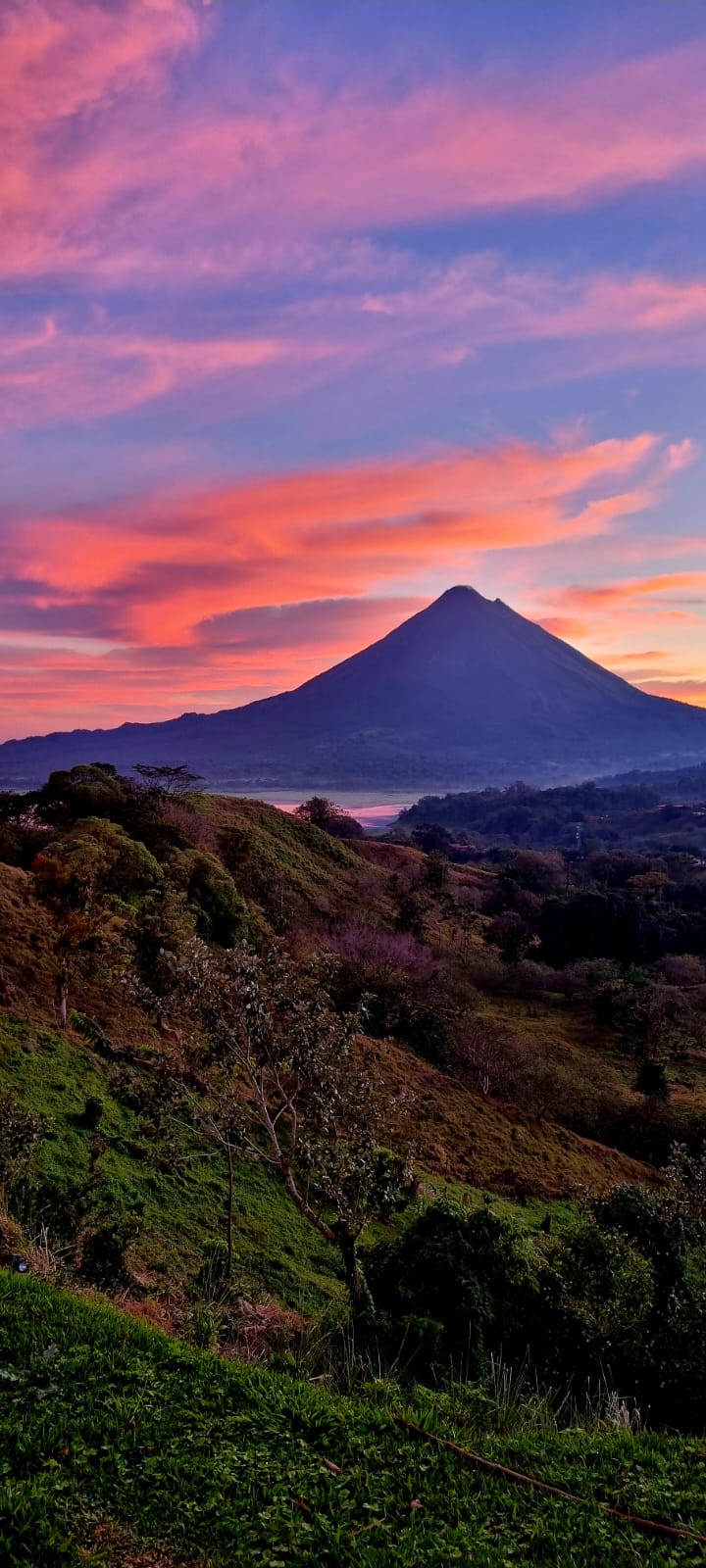 Dream Property on Lake Arenal 1BD 1BA Lodge with Volcano View photo 10