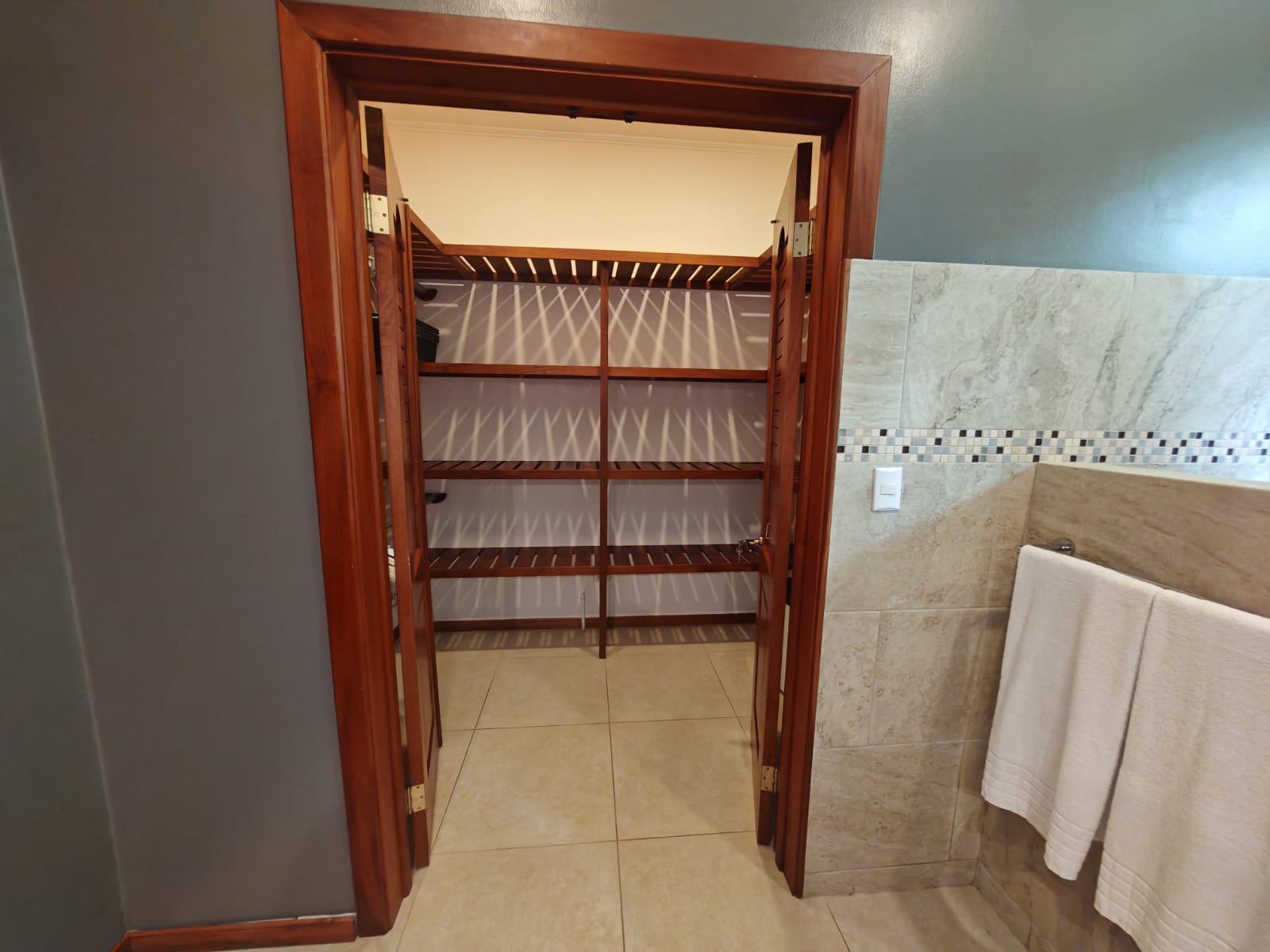 Beautiful Furnished Home 2BD 2.5 BA w/ Lake View in Nuevo Arenal photo 22