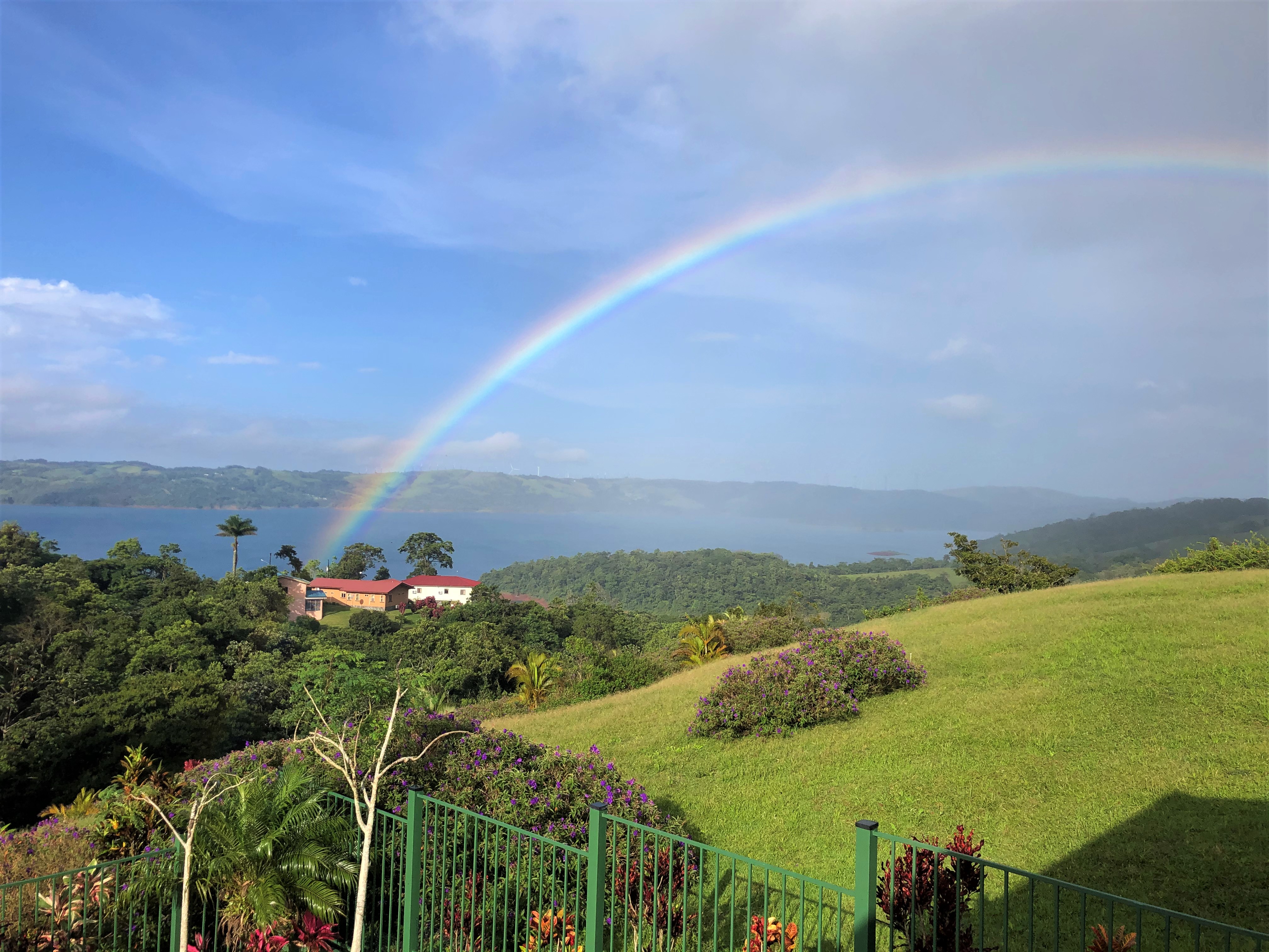 Stunning 374 m² 3BD 3BA Home with Expansive Lake and Volcano Views photo 38