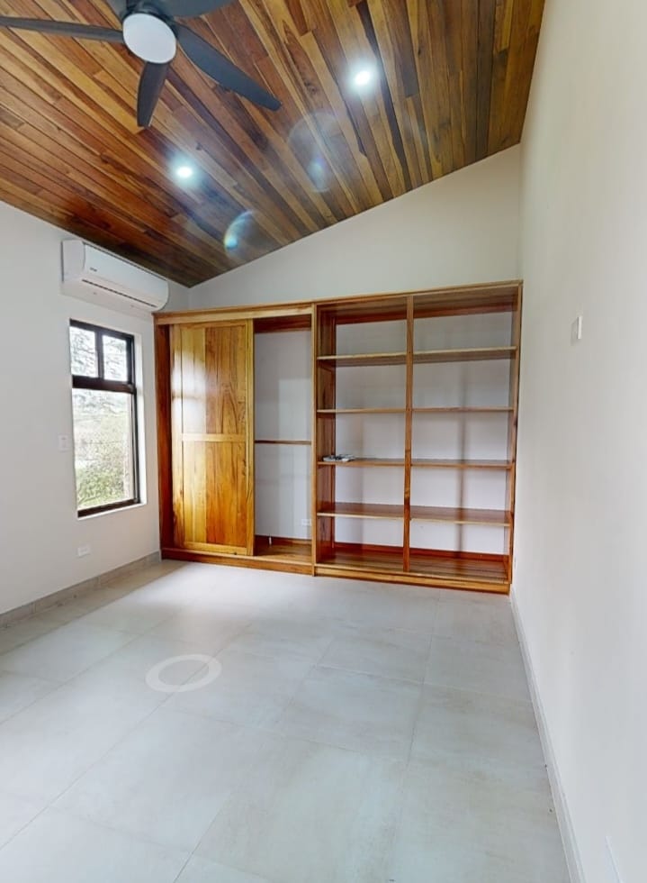 Charming Home 2BD 2BA in a Quiet Neighborhood Near Lake Arenal Park photo 8