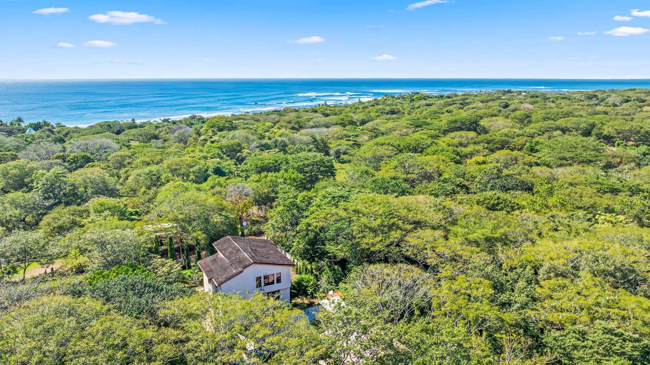 Beautiful 3-Story Property with 4 Apartments, Pool & Panoramic Comforts photo 49