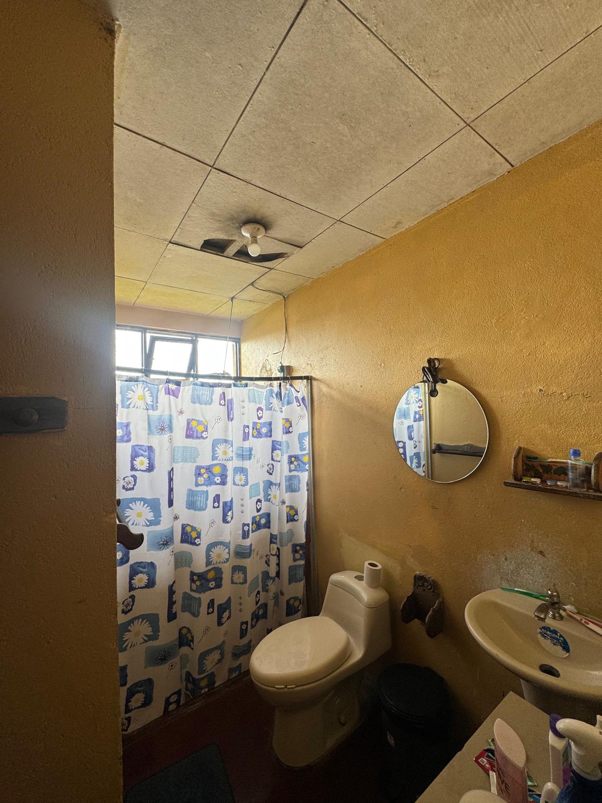 Spacious Home with Lake View and Guest Apartment in Nuevo Arenal photo 14