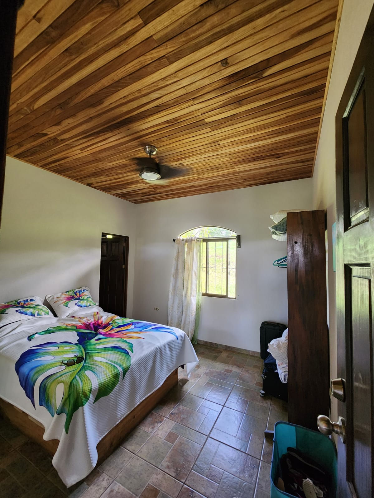 Spacious Home 3 BD 2.5 BA with Apartment, Pool, and Beautiful Views photo 18