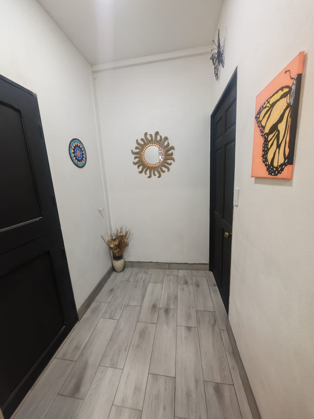 Spacious & Stylish Home 3BD 2BA + Apartment, Fully Furnished In Tronadora photo 16