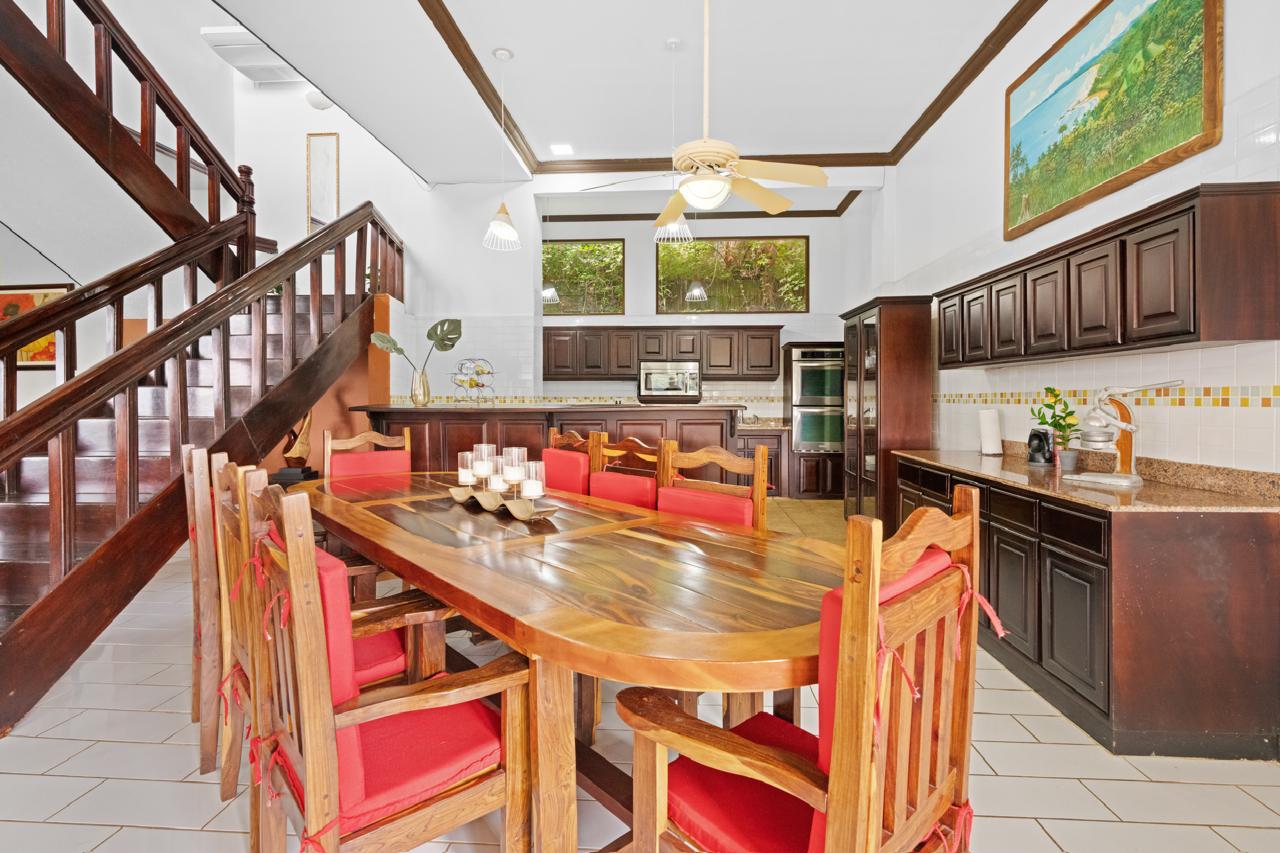 Luxury 19-Bedroom Property with Pools, Gardens & Stunning Ocean Views  photo 16