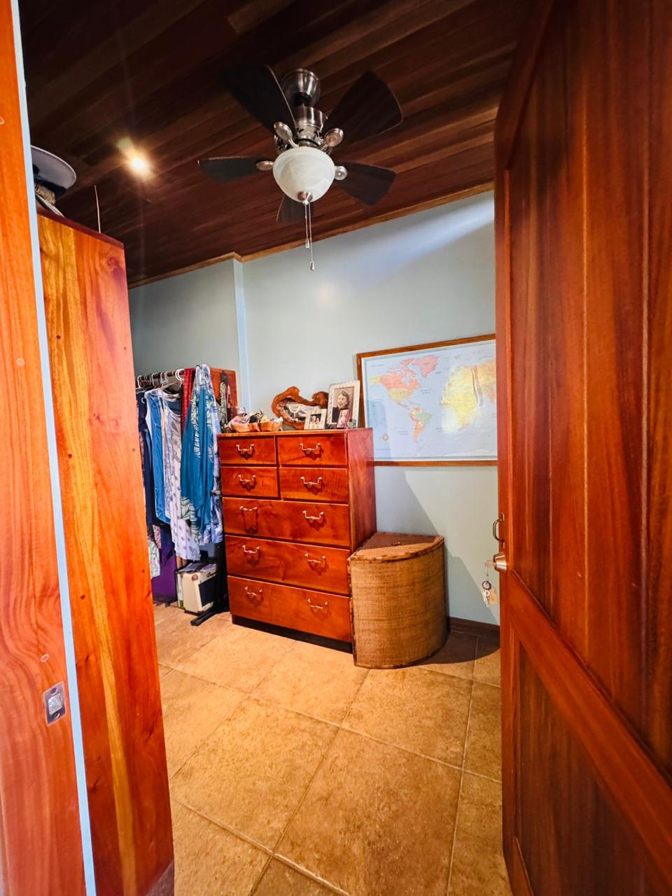 Lake & Volcano View Estate with Pool, Jacuzzi & Apt In El Aguacate photo 16