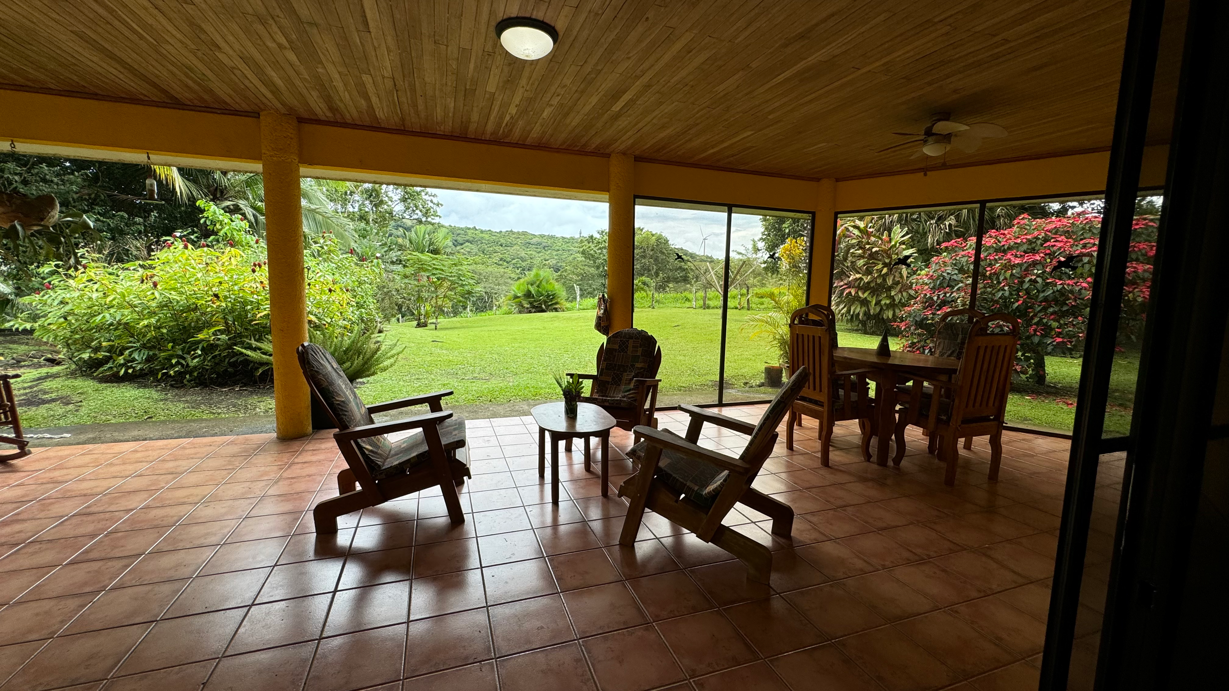 Commercial property: main house + 5 cabins + greenhouse + stable in Cinco Esquinas  photo 26