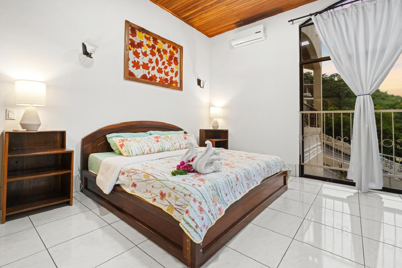 Luxury 19-Bedroom Property with Pools, Gardens & Stunning Ocean Views  photo 27