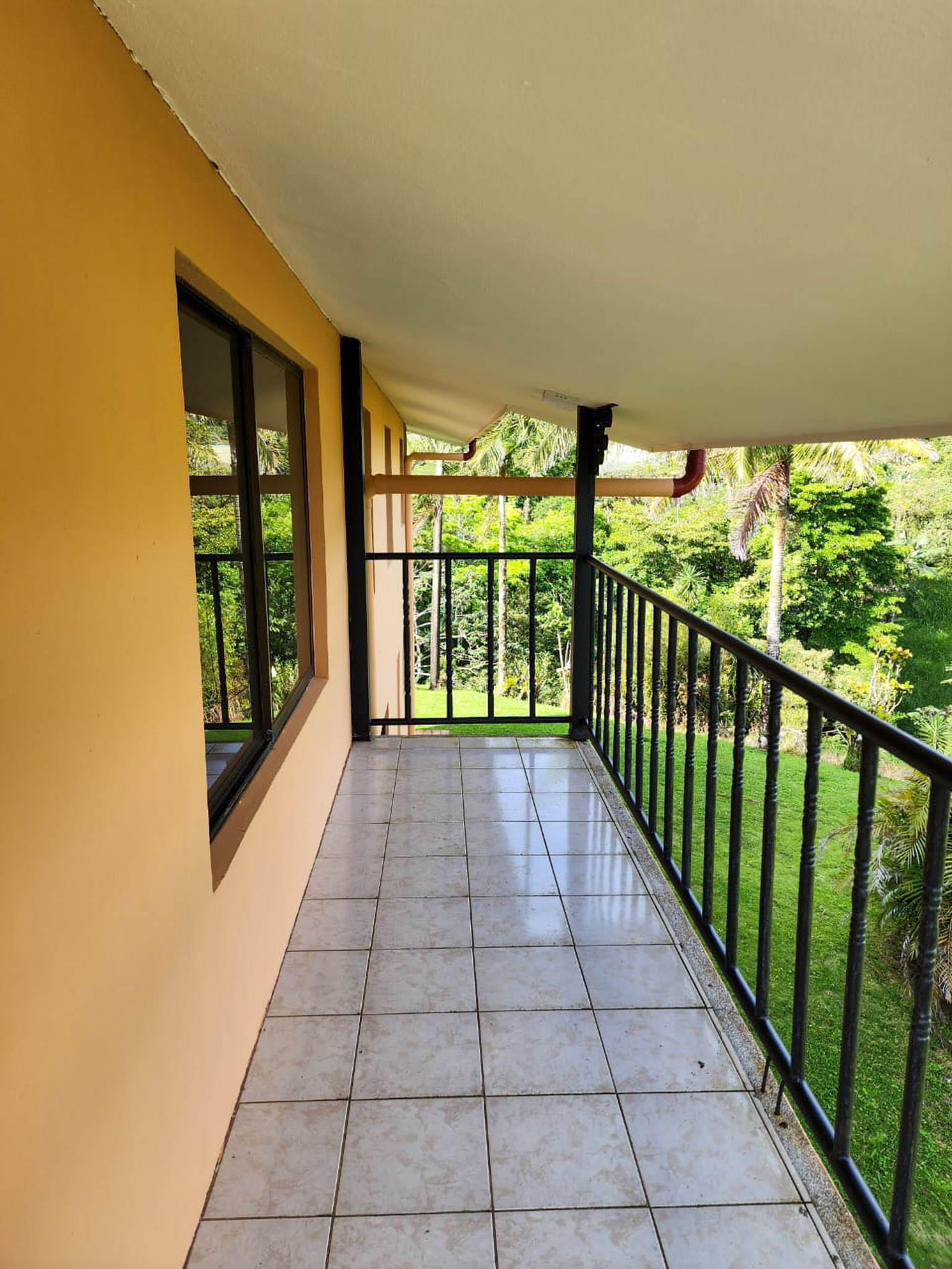 Lake view Residence 6 BD/5BA with Commercial Opportunity photo 21