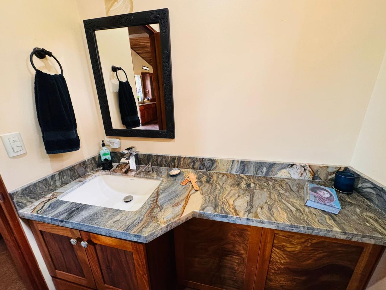 Lake & Volcano View Estate with Pool, Jacuzzi & Apt In El Aguacate photo 21