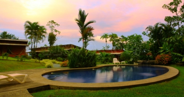 Rustic and Charming Ecolodge, 3,95 acre In La Fortuna photo 8
