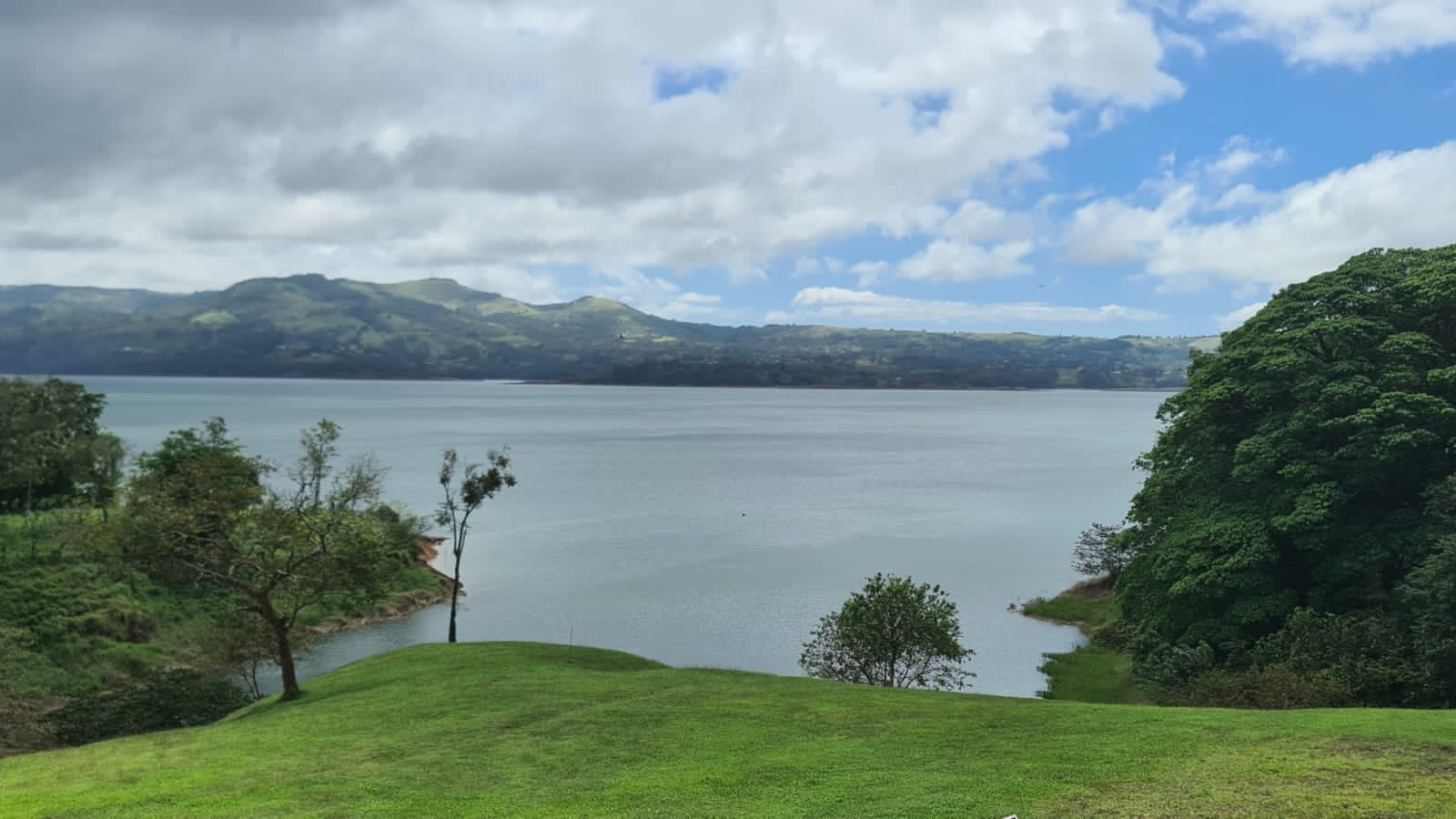 Spectacular Studio Apt + 2500 m2 Lot+ Lake Access Property in Nuevo Arenal photo 19